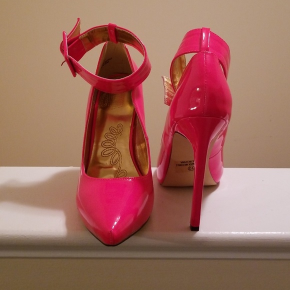 mona mia collezione Shoes - HOT PINK pointy toe pumps